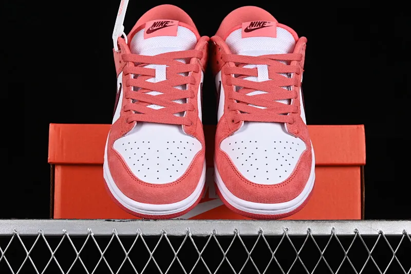 All categories Nk SB Dunk series Nk SB Dunk Low low-top sneakers Nk SB Dunk Low Retro "Valentine's Day 2024" White Rose Red Valentine's Day SB low-top casual sports skateboard shoes FQ7056-100